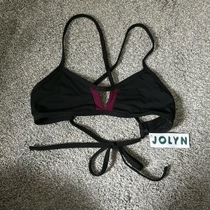 Jolyn Becca top size M